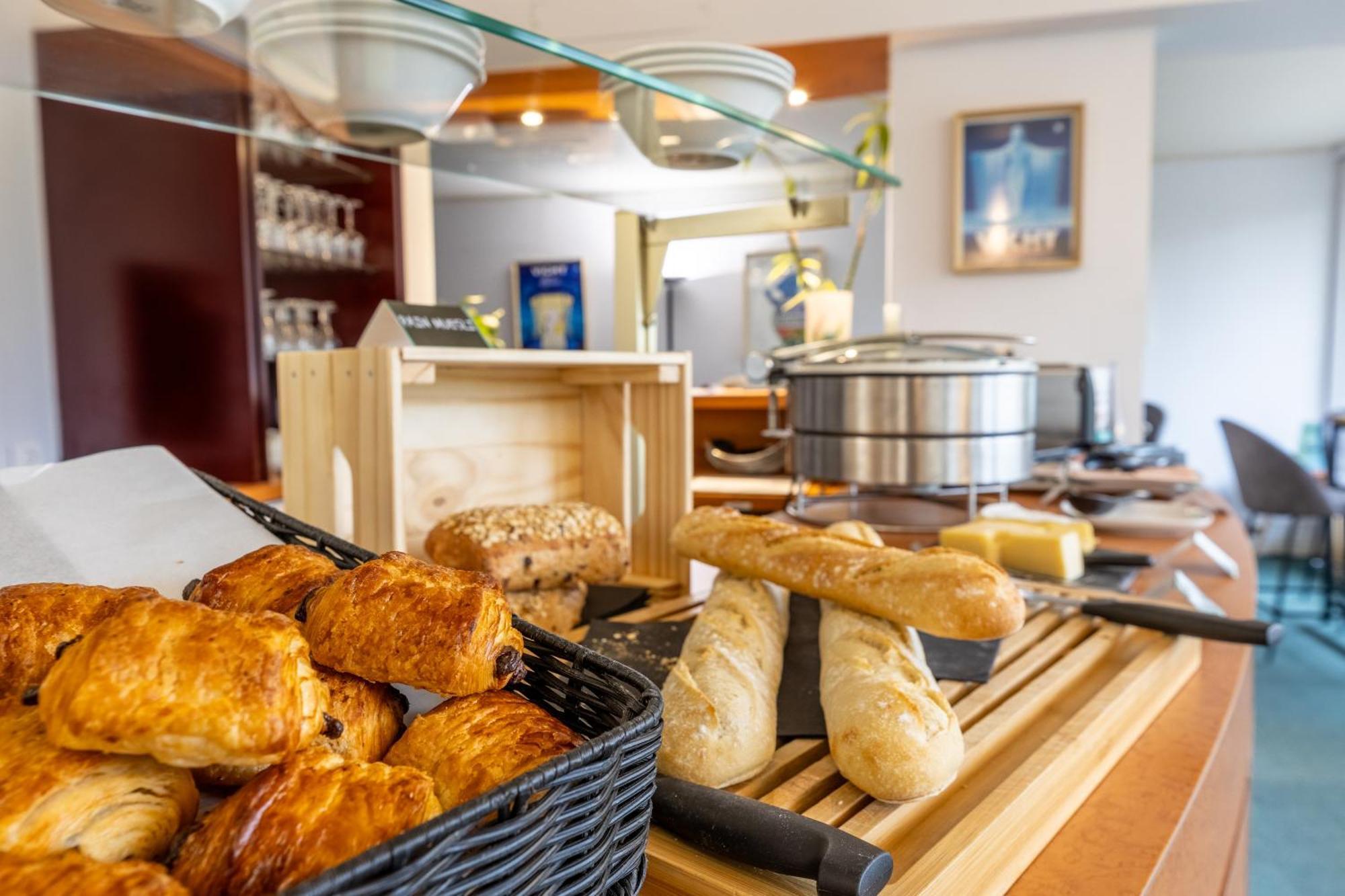 Brit Hotel Le Parc Vichy Bellerive-sur-Allier Εξωτερικό φωτογραφία