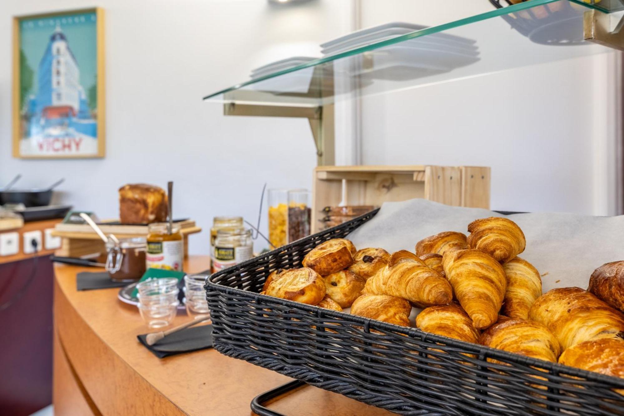 Brit Hotel Le Parc Vichy Bellerive-sur-Allier Εξωτερικό φωτογραφία